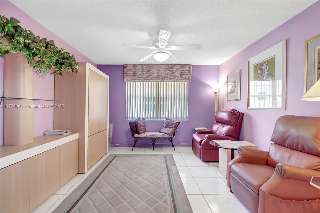 Recently Rented: $4,400 (2 beds, 2 baths, 1722 Square Feet)