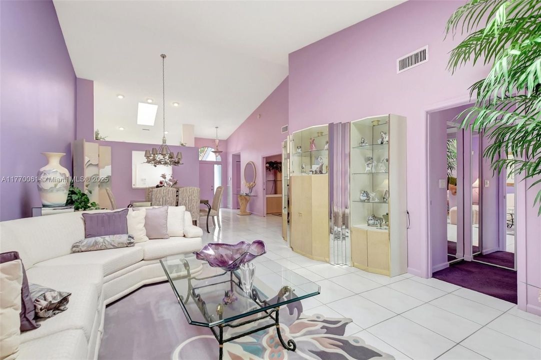 Recently Rented: $4,400 (2 beds, 2 baths, 1722 Square Feet)