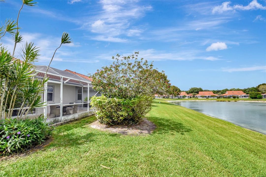 Recently Rented: $4,400 (2 beds, 2 baths, 1722 Square Feet)