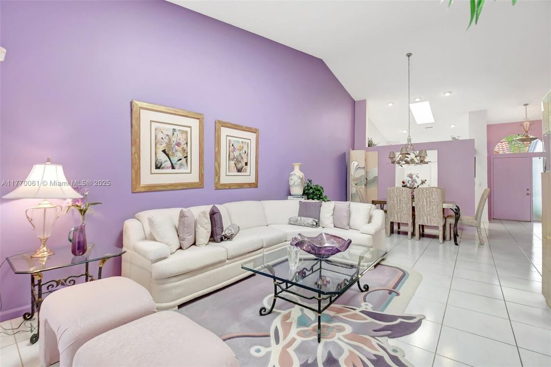 Recently Rented: $4,400 (2 beds, 2 baths, 1722 Square Feet)