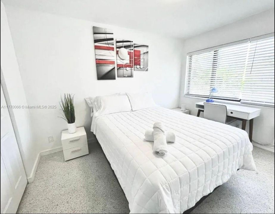 Recientemente alquilado: $2,800 (3 camas, 1 baños, 2027 Pies cuadrados)