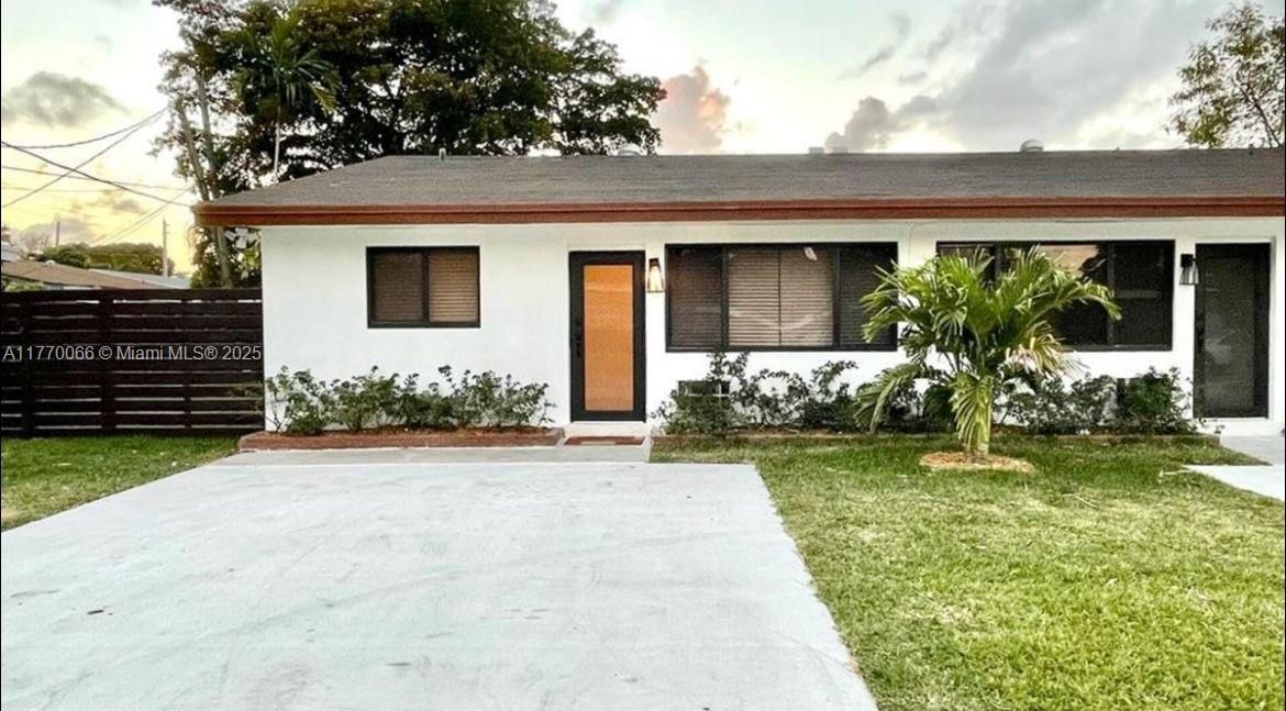 Recientemente alquilado: $2,800 (3 camas, 1 baños, 2027 Pies cuadrados)