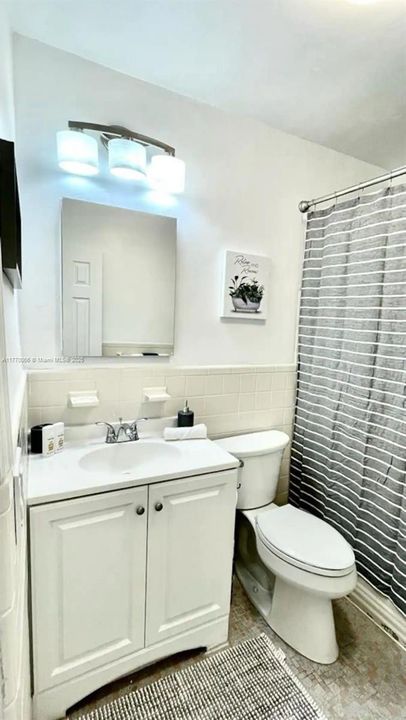 Recientemente alquilado: $2,800 (3 camas, 1 baños, 2027 Pies cuadrados)