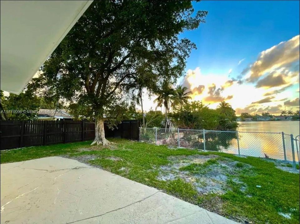 Recientemente alquilado: $2,800 (3 camas, 1 baños, 2027 Pies cuadrados)