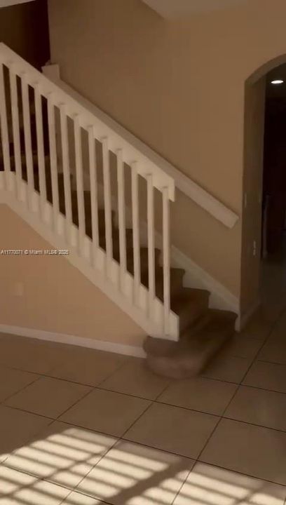 For Rent: $3,200 (3 beds, 2 baths, 1419 Square Feet)