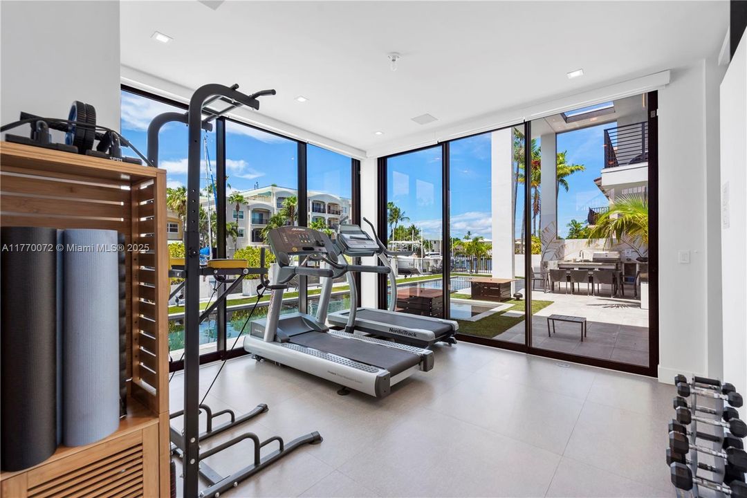 For Rent: $60,000 (7 beds, 7 baths, 7723 Square Feet)