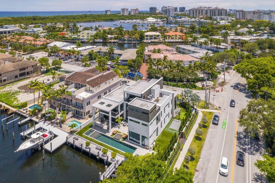 For Rent: $60,000 (7 beds, 7 baths, 7723 Square Feet)