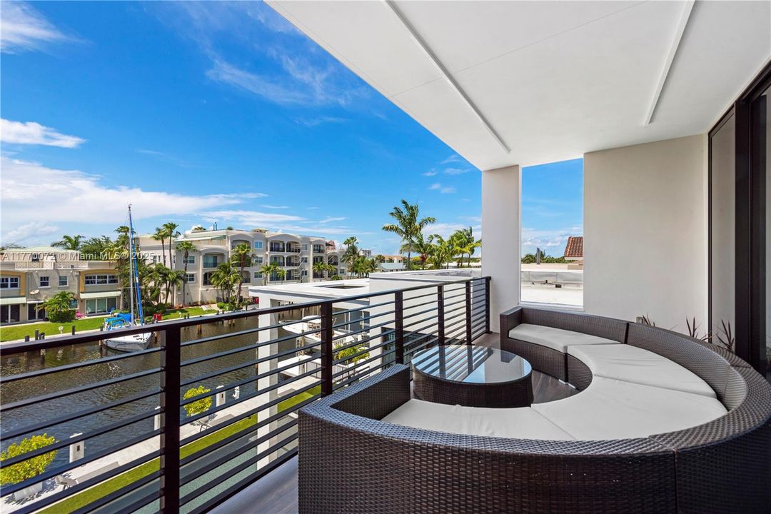 For Rent: $60,000 (7 beds, 7 baths, 7723 Square Feet)