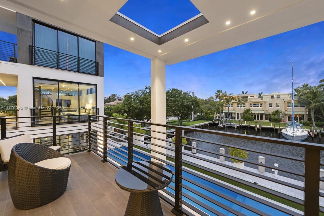 For Rent: $60,000 (7 beds, 7 baths, 7723 Square Feet)