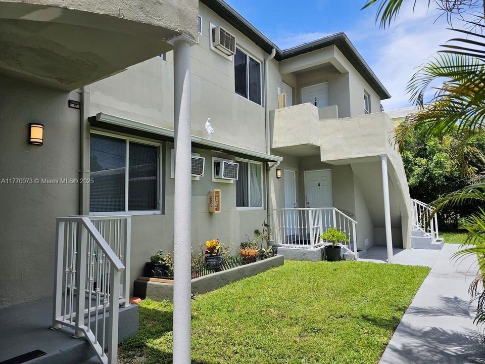 Recently Rented: $1,700 (1 beds, 1 baths, 0 Square Feet)