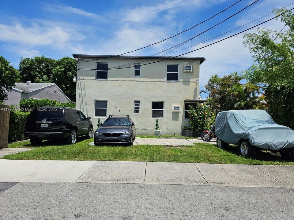 Recently Rented: $1,700 (1 beds, 1 baths, 0 Square Feet)