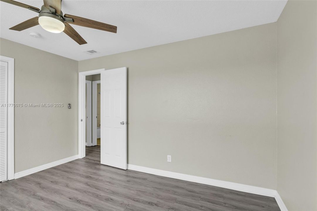 Недавно арендовано: $2,099 (2 спален, 1 ванн, 920 Квадратных фут)