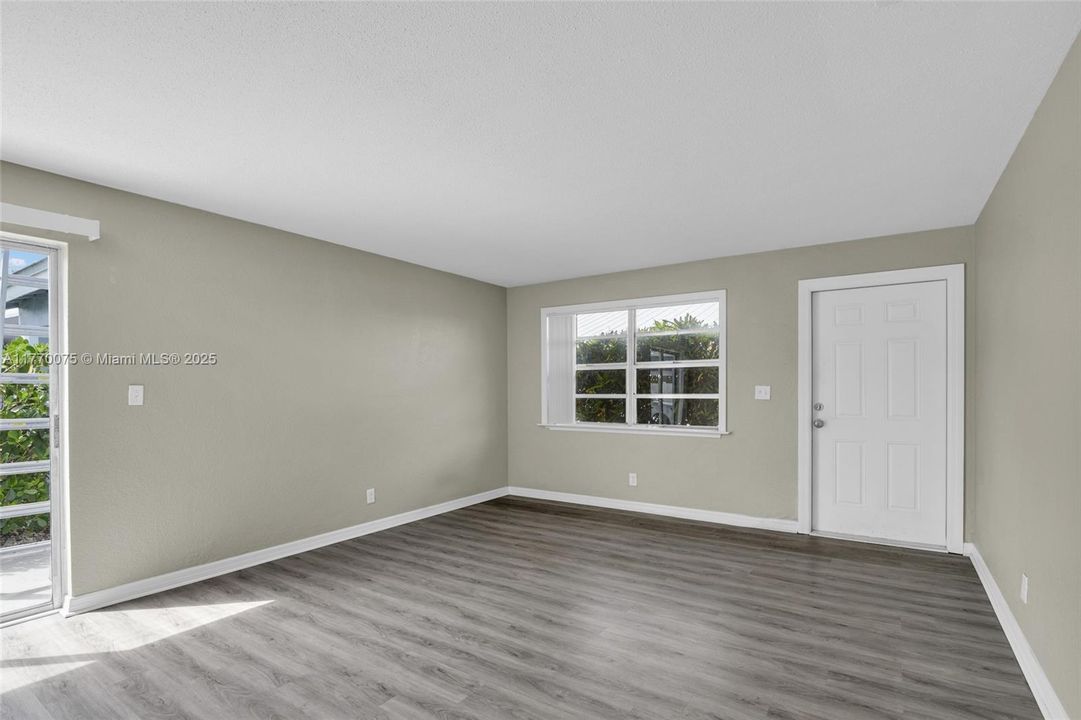 Недавно арендовано: $2,099 (2 спален, 1 ванн, 920 Квадратных фут)