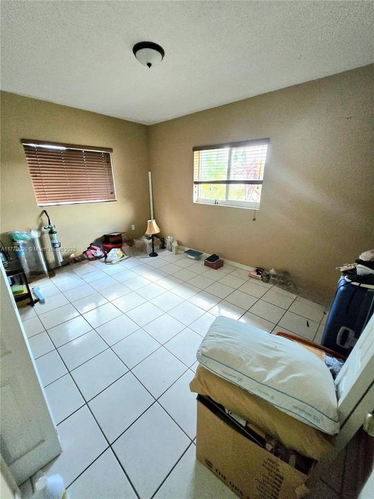 Recently Sold: $670,000 (4 beds, 3 baths, 1726 Square Feet)