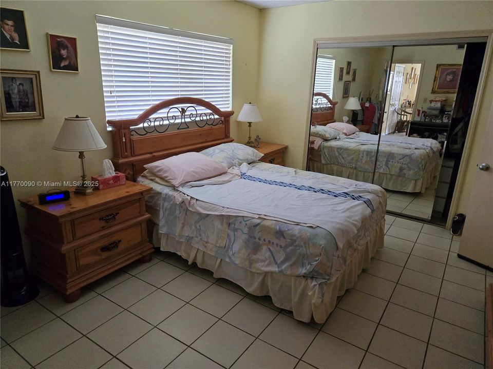 Recently Sold: $670,000 (4 beds, 3 baths, 1726 Square Feet)