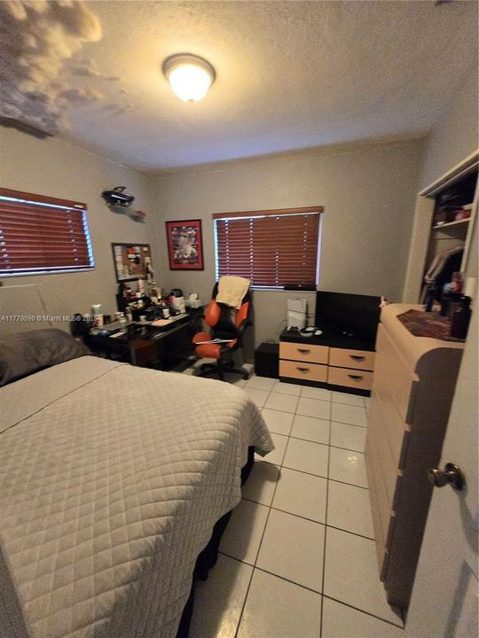 Recently Sold: $670,000 (4 beds, 3 baths, 1726 Square Feet)