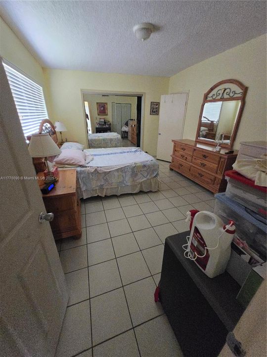 Recently Sold: $670,000 (4 beds, 3 baths, 1726 Square Feet)