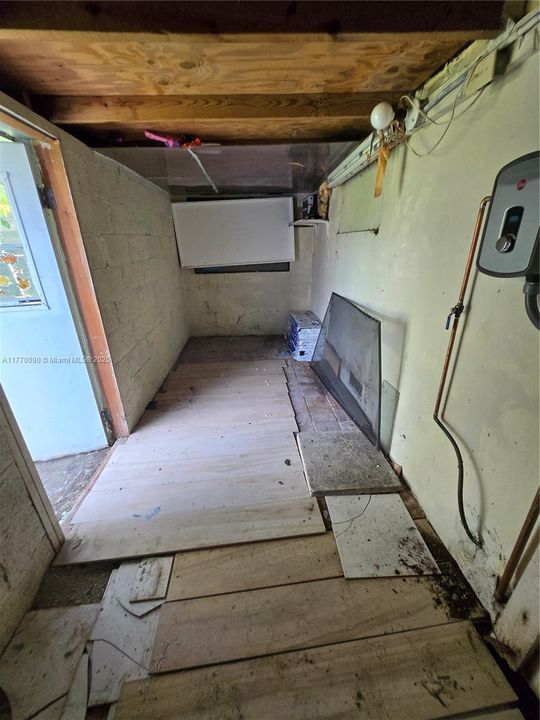 Recently Sold: $670,000 (4 beds, 3 baths, 1726 Square Feet)