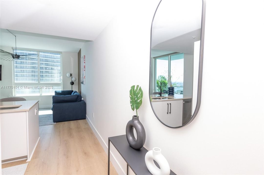 Recently Sold: $460,000 (1 beds, 1 baths, 651 Square Feet)