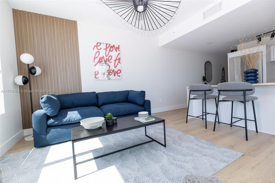 Recently Sold: $460,000 (1 beds, 1 baths, 651 Square Feet)