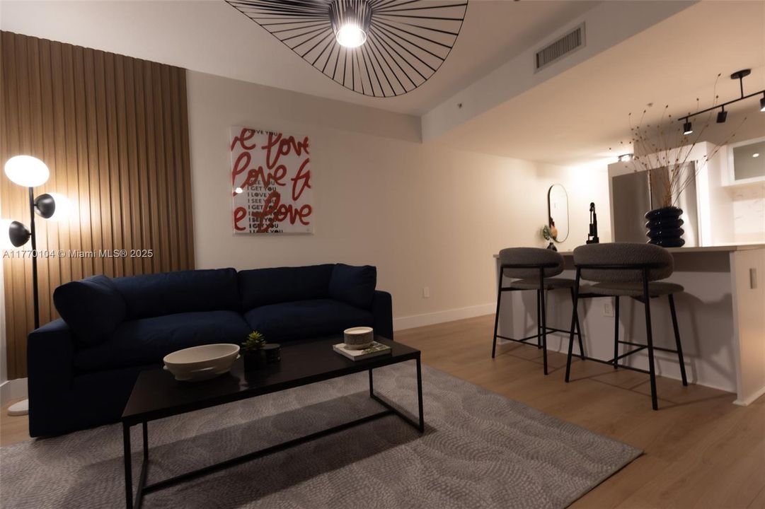 Recently Sold: $460,000 (1 beds, 1 baths, 651 Square Feet)