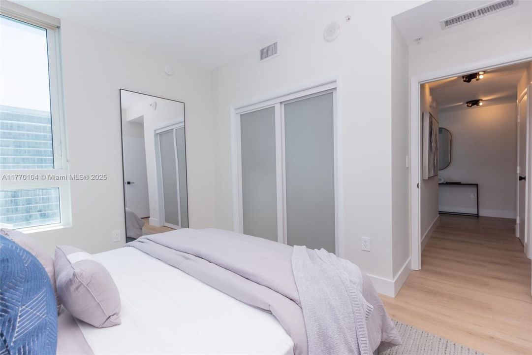 Recently Sold: $460,000 (1 beds, 1 baths, 651 Square Feet)