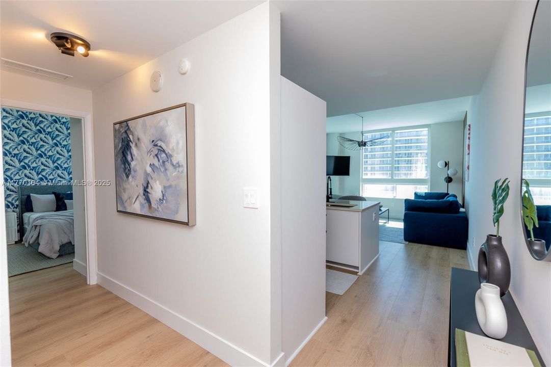 Recently Sold: $460,000 (1 beds, 1 baths, 651 Square Feet)