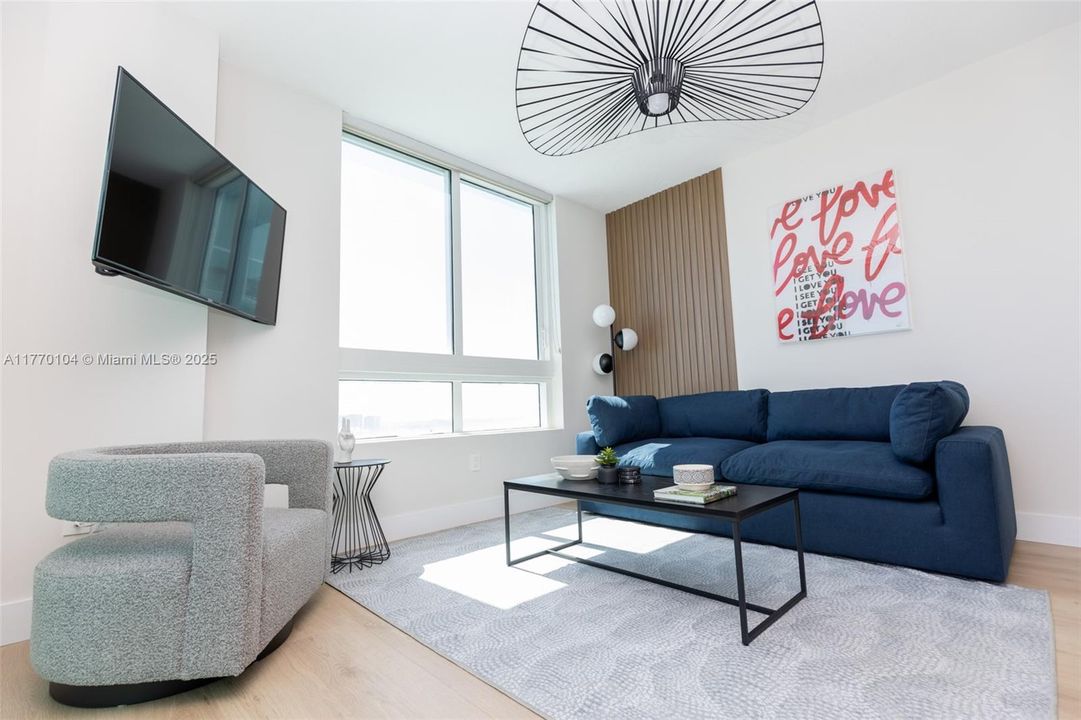 Recently Sold: $460,000 (1 beds, 1 baths, 651 Square Feet)