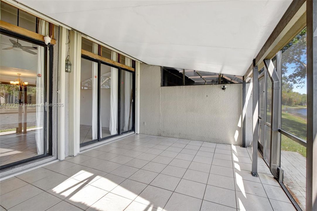 最近租的: $2,995 (3 贝兹, 2 浴室, 1511 平方英尺)