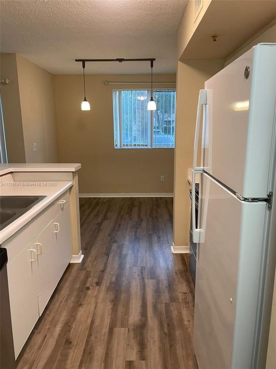 En Venta: $215,000 (1 camas, 1 baños, 823 Pies cuadrados)