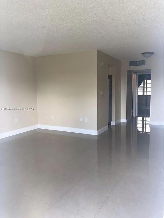 Recientemente alquilado: $1,500 (1 camas, 1 baños, 660 Pies cuadrados)