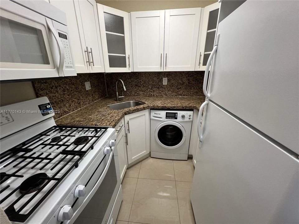 Recientemente alquilado: $1,500 (1 camas, 1 baños, 660 Pies cuadrados)