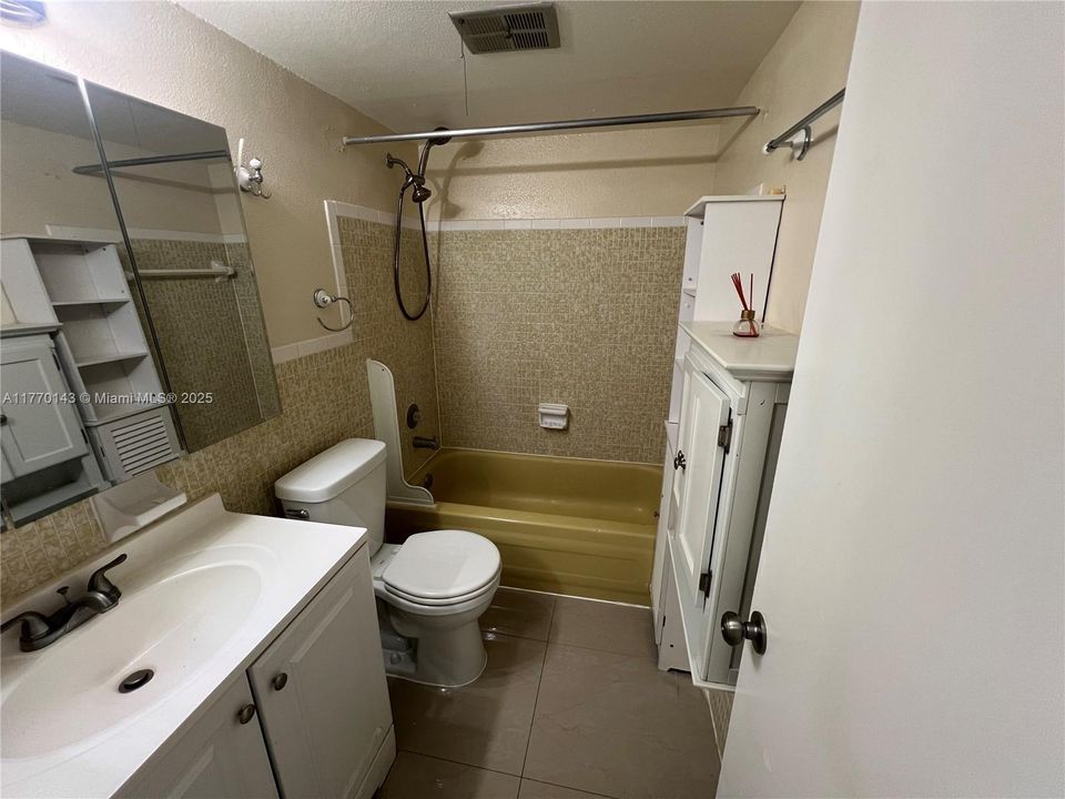 Recientemente alquilado: $1,500 (1 camas, 1 baños, 660 Pies cuadrados)