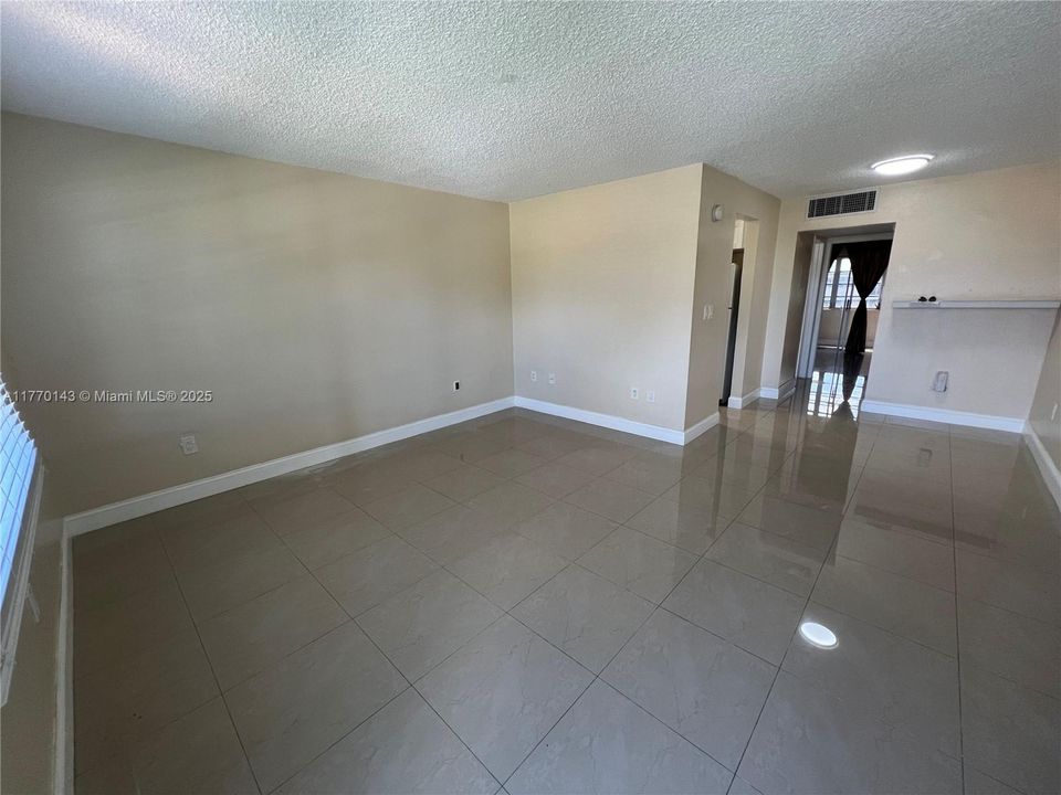 Recientemente alquilado: $1,500 (1 camas, 1 baños, 660 Pies cuadrados)