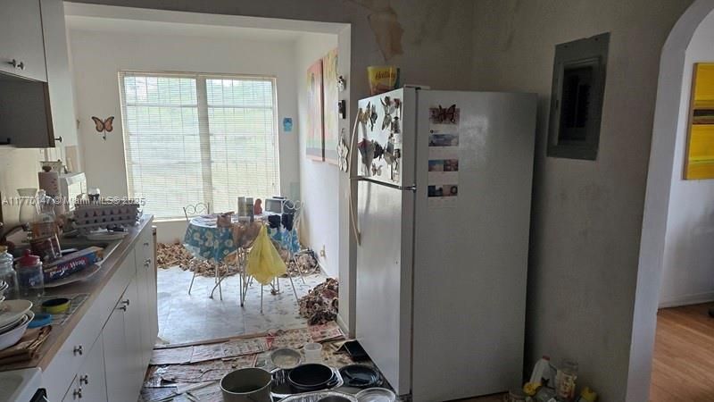 Recently Sold: $450,000 (3 beds, 1 baths, 1192 Square Feet)