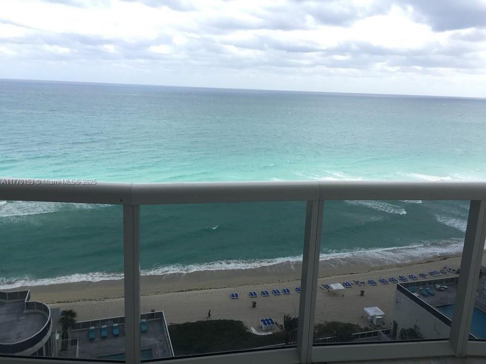 Active With Contract: $12,000 (3 beds, 3 baths, 2563 Square Feet)