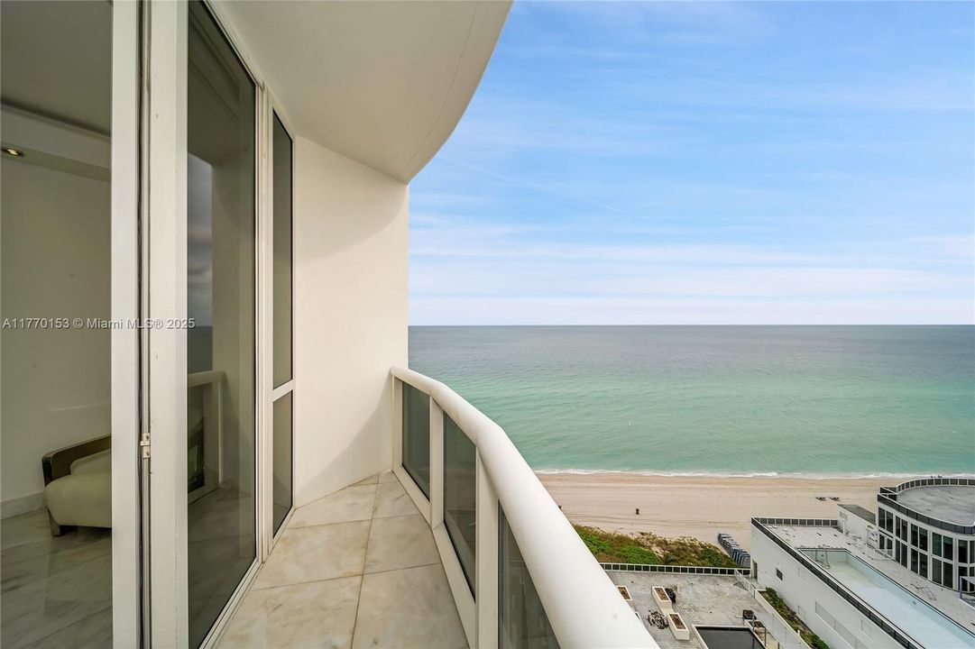 Active With Contract: $12,000 (3 beds, 3 baths, 2563 Square Feet)