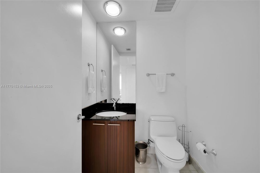 Active With Contract: $12,000 (3 beds, 3 baths, 2563 Square Feet)