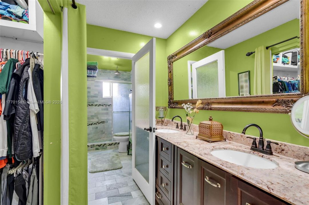 最近售出: $570,500 (3 贝兹, 2 浴室, 1451 平方英尺)