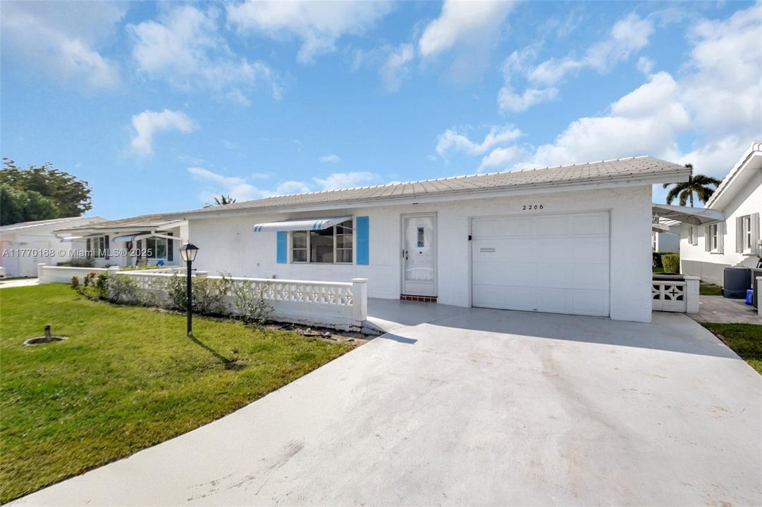 Недавно продано: $275,000 (2 спален, 2 ванн, 1624 Квадратных фут)