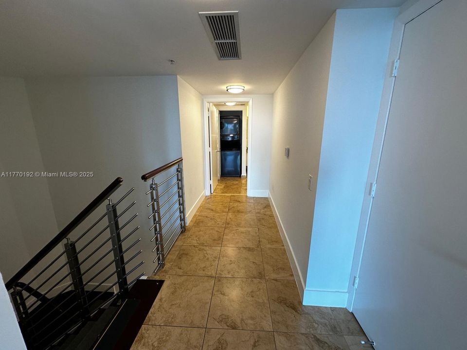 最近租的: $3,900 (2 贝兹, 2 浴室, 1510 平方英尺)