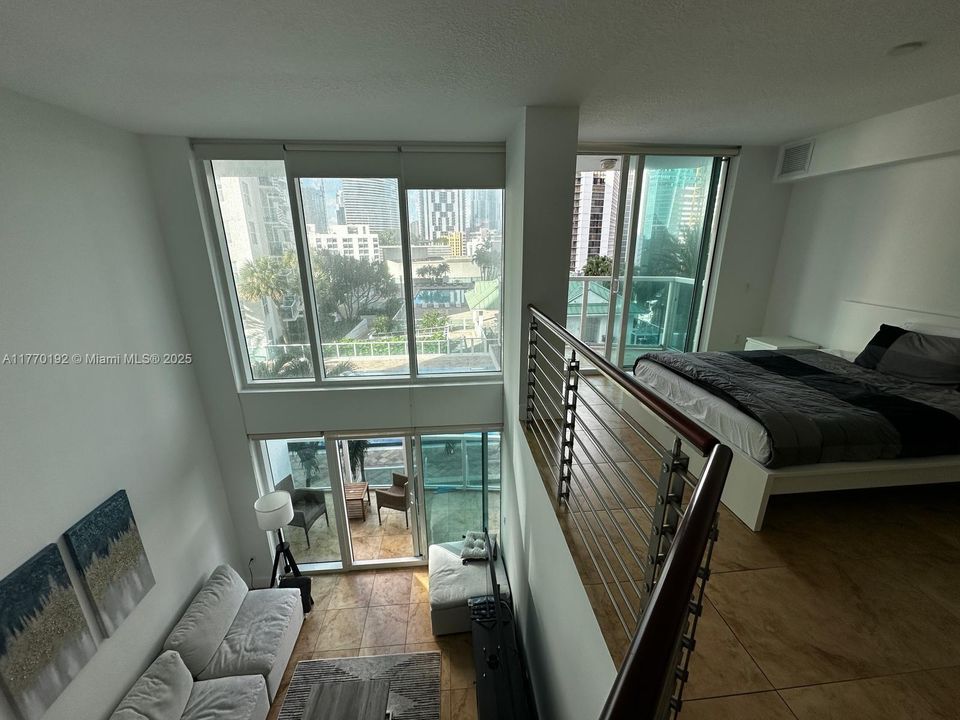 最近租的: $3,900 (2 贝兹, 2 浴室, 1510 平方英尺)