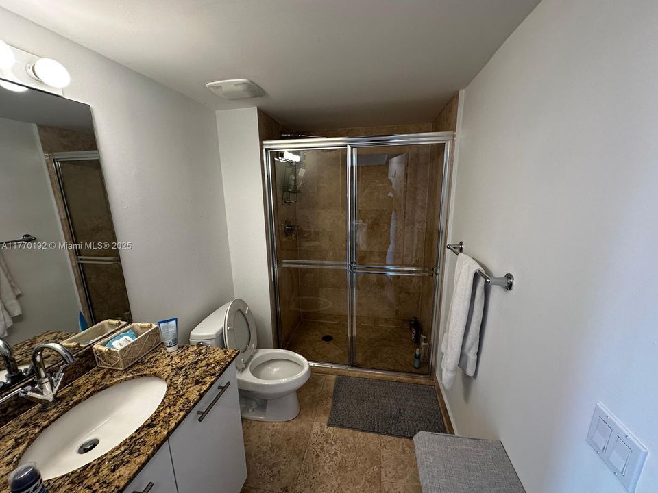 最近租的: $3,900 (2 贝兹, 2 浴室, 1510 平方英尺)