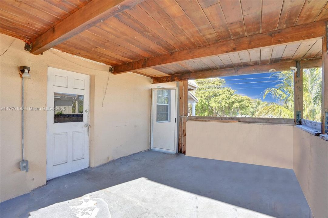 最近售出: $499,999 (0 贝兹, 0 浴室, 1141 平方英尺)