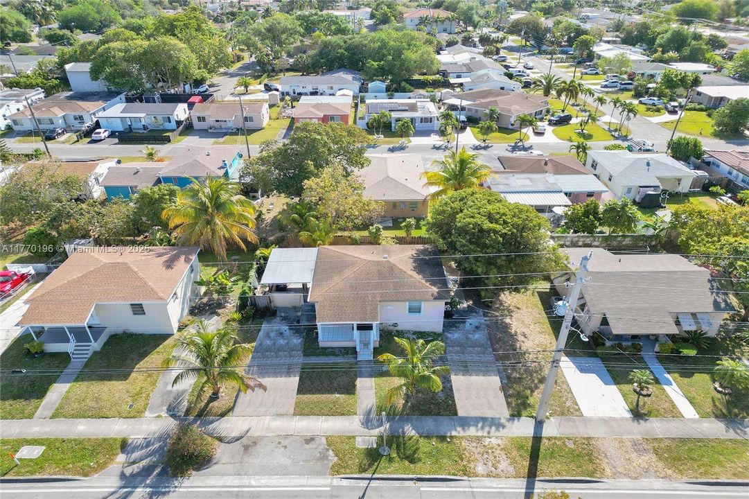 最近售出: $499,999 (0 贝兹, 0 浴室, 1141 平方英尺)