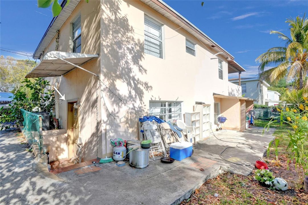 2nd Unit | 2 bedroom 1 Bathroom Washer and Dryer Hook Up