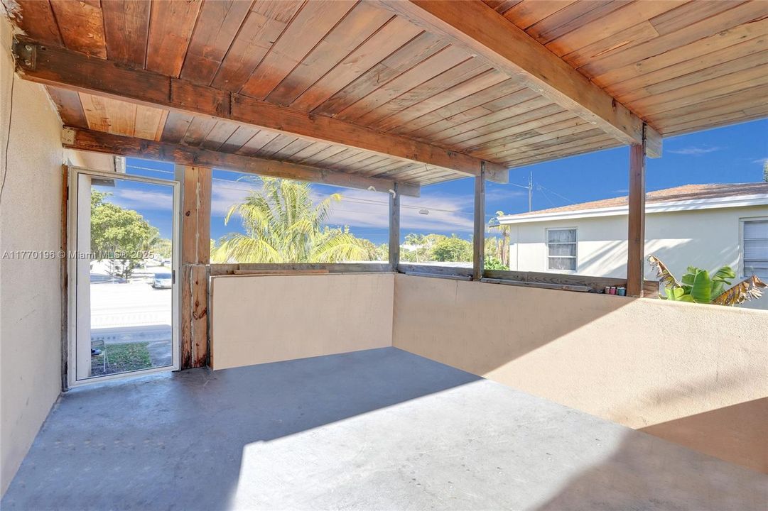 最近售出: $499,999 (0 贝兹, 0 浴室, 1141 平方英尺)