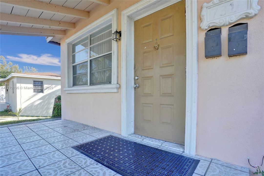 最近售出: $499,999 (0 贝兹, 0 浴室, 1141 平方英尺)