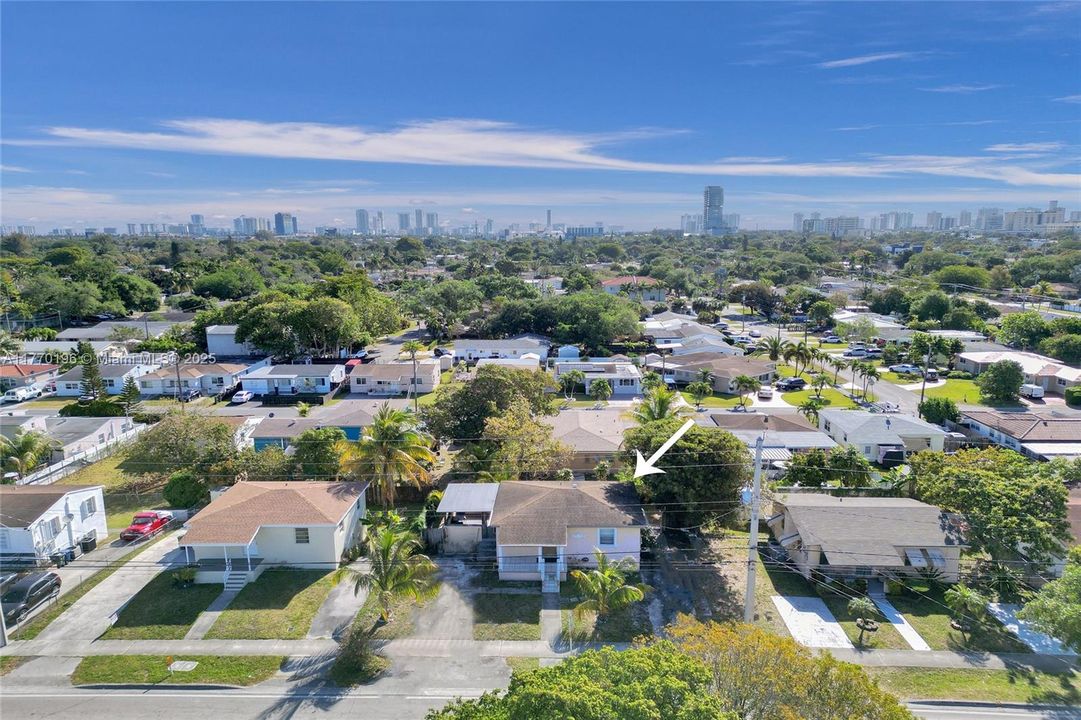 最近售出: $499,999 (0 贝兹, 0 浴室, 1141 平方英尺)