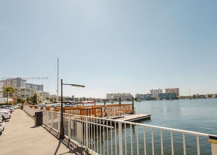 For Sale: $224,400 (1 beds, 1 baths, 1035 Square Feet)